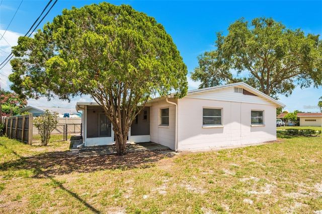 10833 111TH PLACE N, Seminole, FL 33778