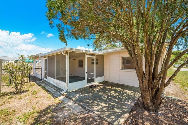 10833 111TH PLACE N, Seminole, FL 33778