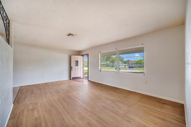 10833 111TH PLACE N, Seminole, FL 33778