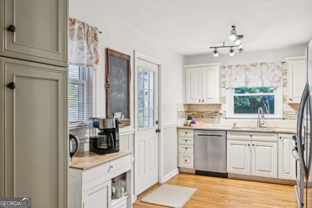 2588 Wood Trail Lane, Decatur, GA 30033