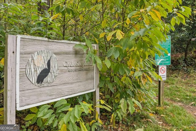 2588 Wood Trail Lane, Decatur, GA 30033