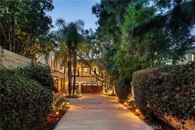 4909 Woodley Avenue, Encino, CA 91436