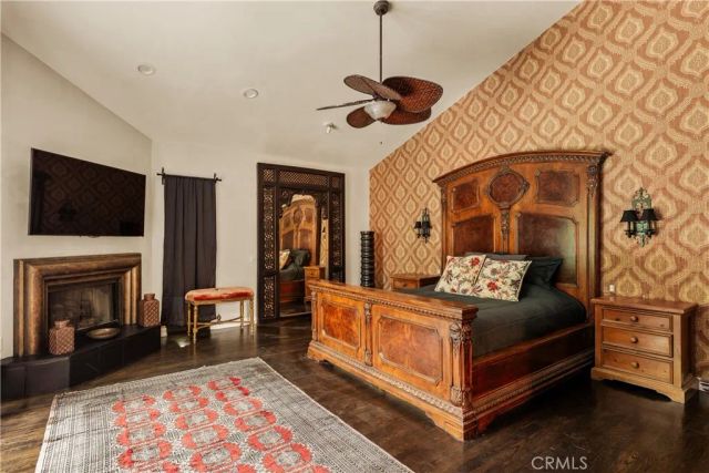 4909 Woodley Avenue, Encino, CA 91436