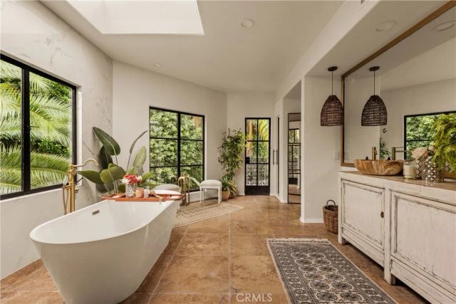 4909 Woodley Avenue, Encino, CA 91436