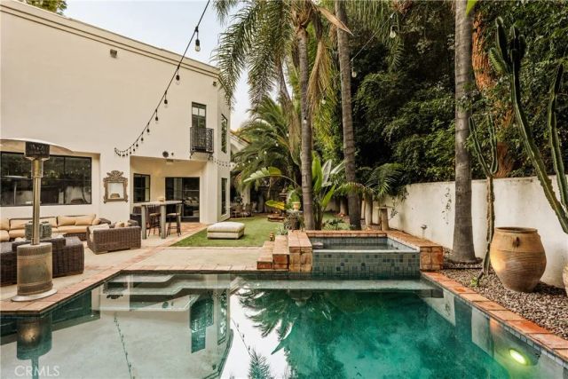 4909 Woodley Avenue, Encino, CA 91436