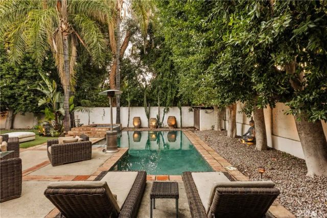 4909 Woodley Avenue, Encino, CA 91436