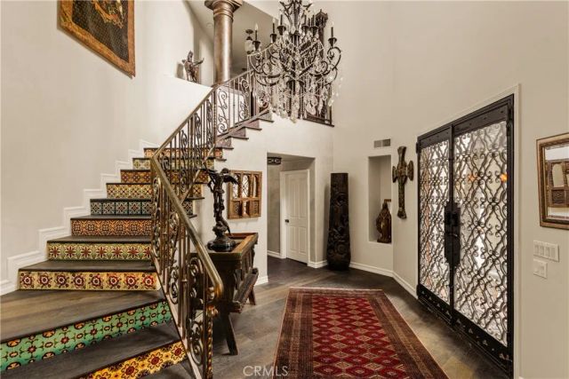4909 Woodley Avenue, Encino, CA 91436