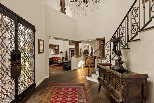 4909 Woodley Avenue, Encino, CA 91436