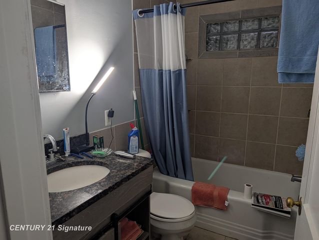 2300 Bagley Street, Flint, MI 48504