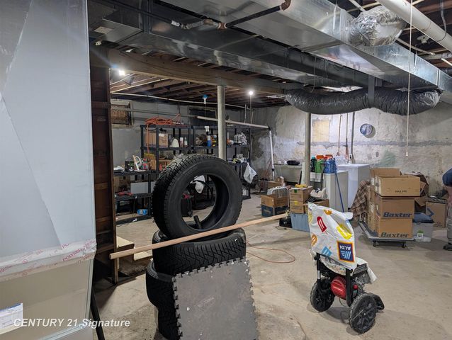 2300 Bagley Street, Flint, MI 48504