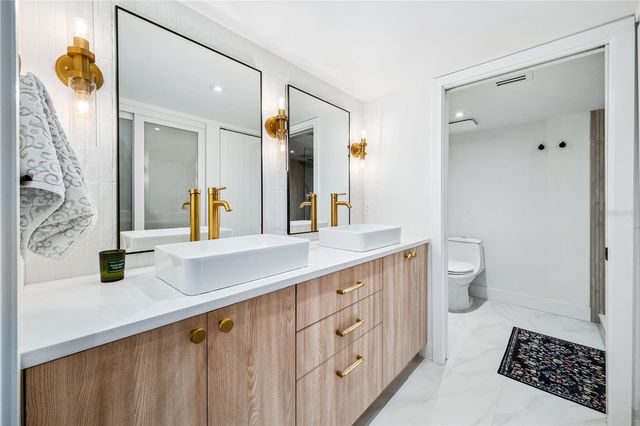 568 S OSCEOLA AVENUE 15, Orlando, FL 32801