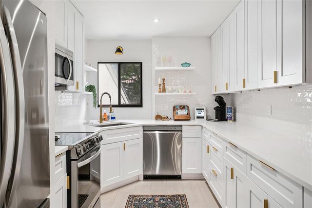 568 S OSCEOLA AVENUE 15, Orlando, FL 32801