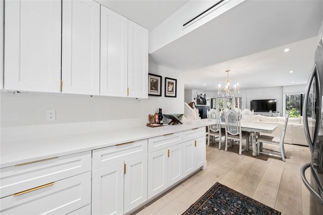 568 S OSCEOLA AVENUE 15, Orlando, FL 32801