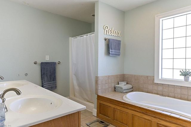 21262 Buckhorn Quarter RD, Courtland, VA 23837