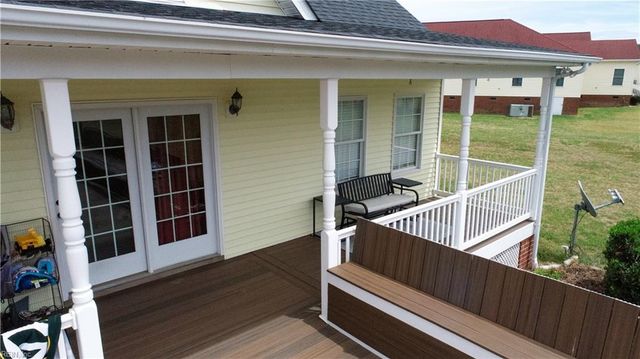 21262 Buckhorn Quarter RD, Courtland, VA 23837
