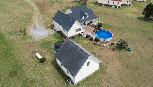 21262 Buckhorn Quarter RD, Courtland, VA 23837