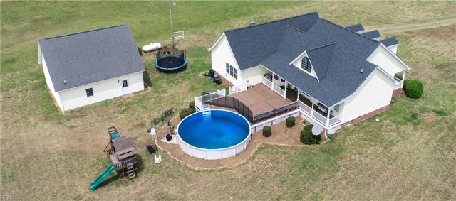 21262 Buckhorn Quarter RD, Courtland, VA 23837