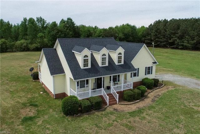21262 Buckhorn Quarter RD, Courtland, VA 23837
