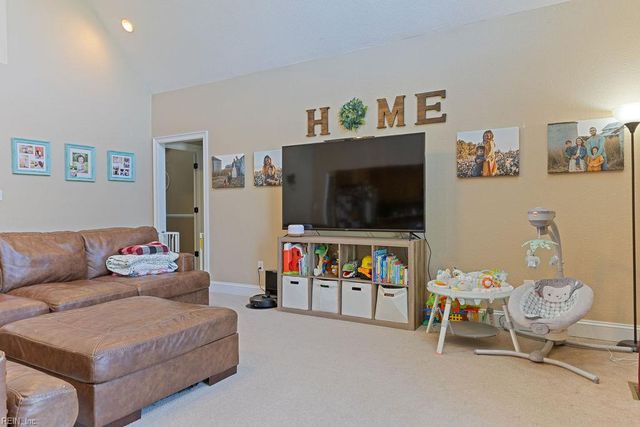 21262 Buckhorn Quarter RD, Courtland, VA 23837
