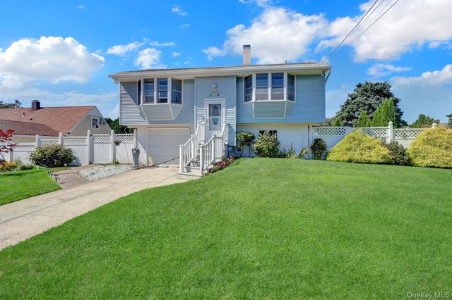 24 Charter Road, Selden, NY 11784