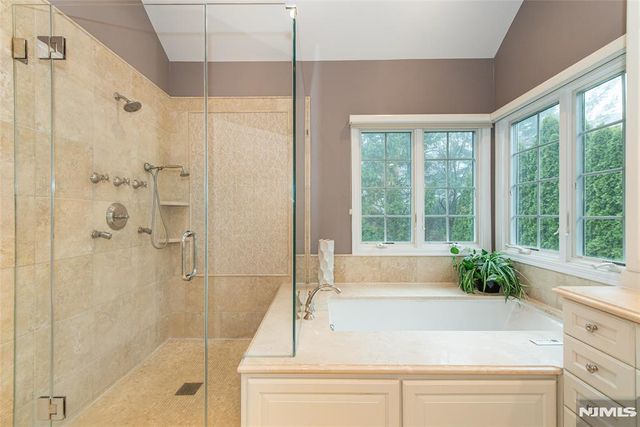 503 Stonewall Court, Wyckoff, NJ 07481