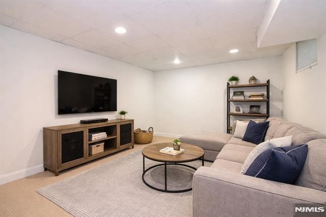 503 Stonewall Court, Wyckoff, NJ 07481