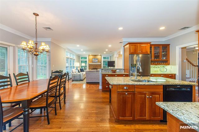 503 Stonewall Court, Wyckoff, NJ 07481