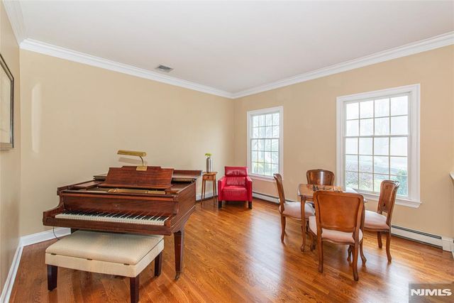 503 Stonewall Court, Wyckoff, NJ 07481