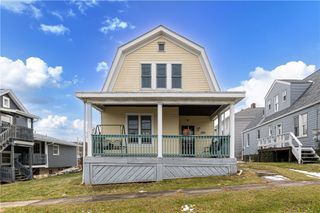 324 Wood St, California, PA 15419