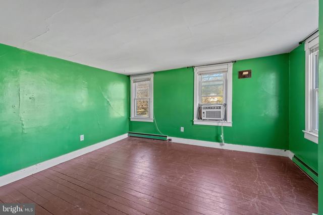 400 S MAIN ST, Woodsboro, MD 21798