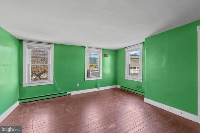 400 S MAIN ST, Woodsboro, MD 21798