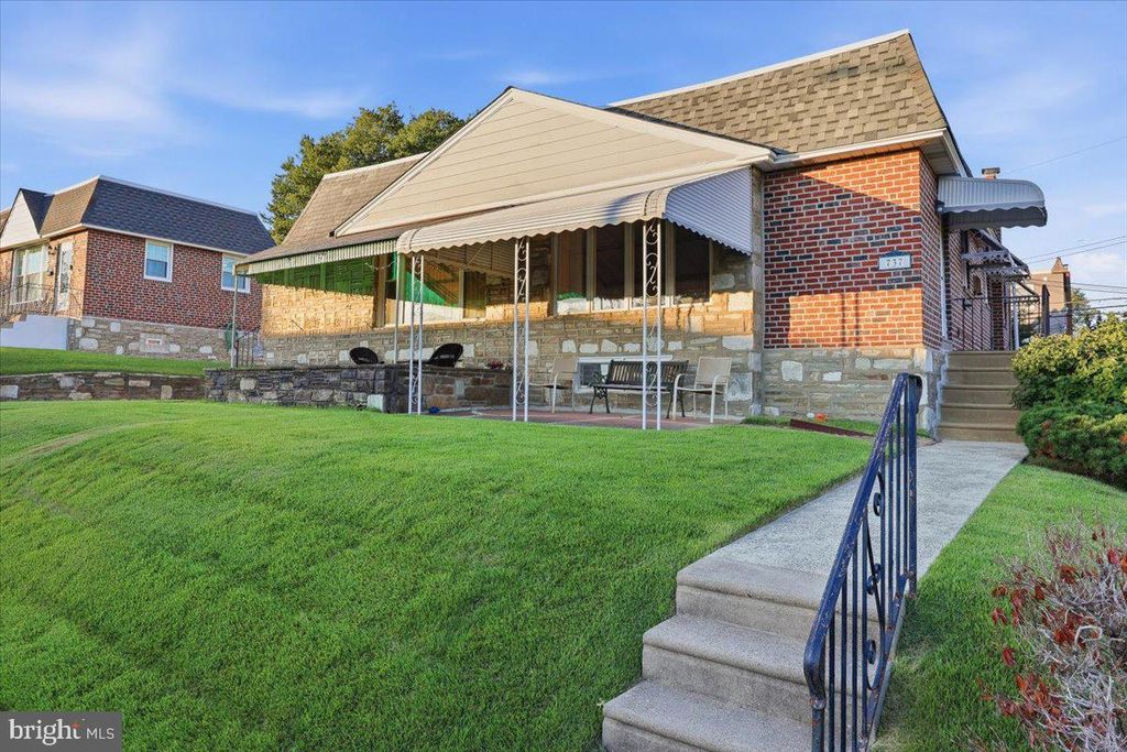 737 COLEBROOK RD, PHILADELPHIA, PA 19115 — photo 2