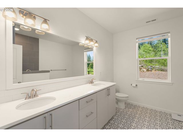 5602 Ne 316TH Ct, Camas, WA 98607
