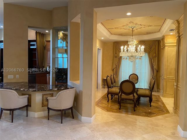 891 Captiva Dr, Hollywood, FL 33019