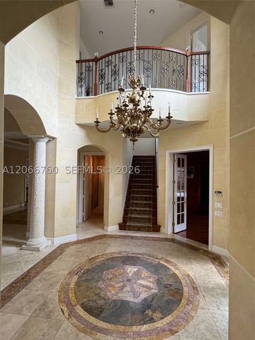891 Captiva Dr, Hollywood, FL 33019