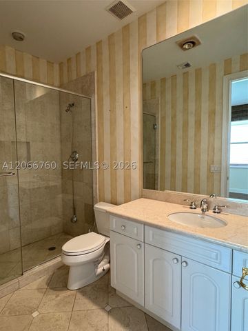 891 Captiva Dr, Hollywood, FL 33019
