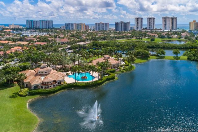 891 Captiva Dr, Hollywood, FL 33019
