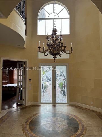 891 Captiva Dr, Hollywood, FL 33019