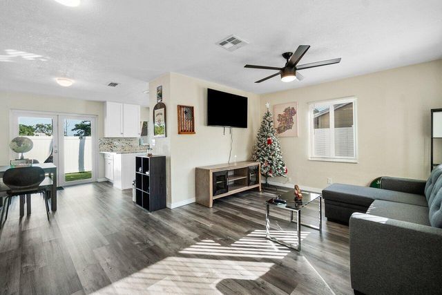 119 SE 5th Street, Delray Beach, FL 33483