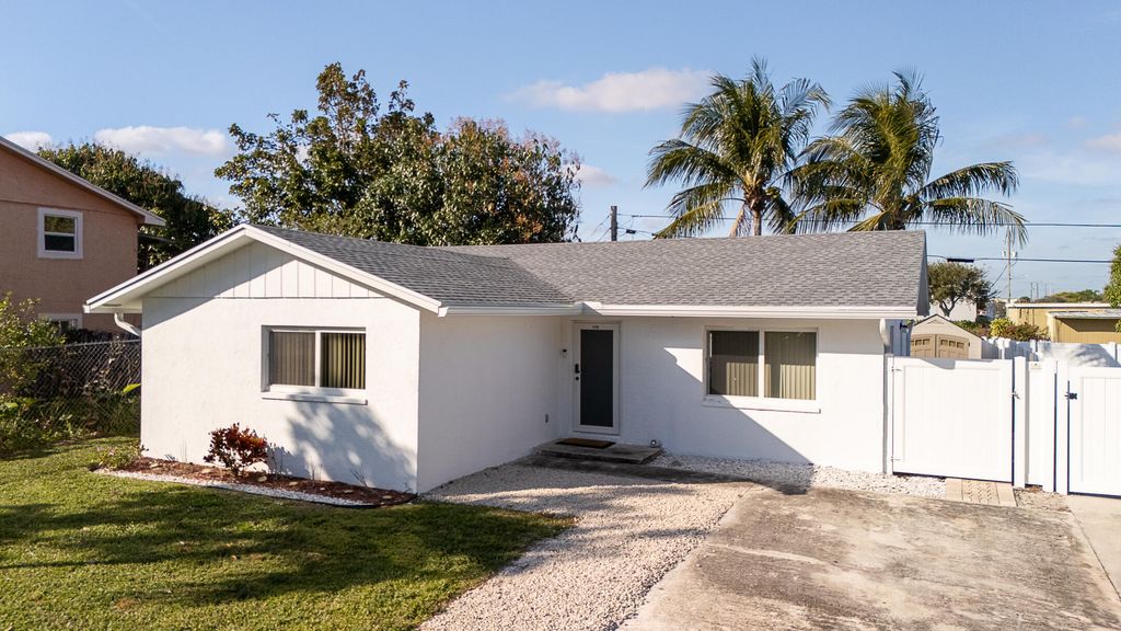 119 SE 5th Street, Delray Beach, FL 33483