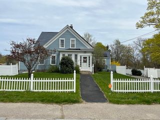 558 Ash St, Brockton, MA 02301