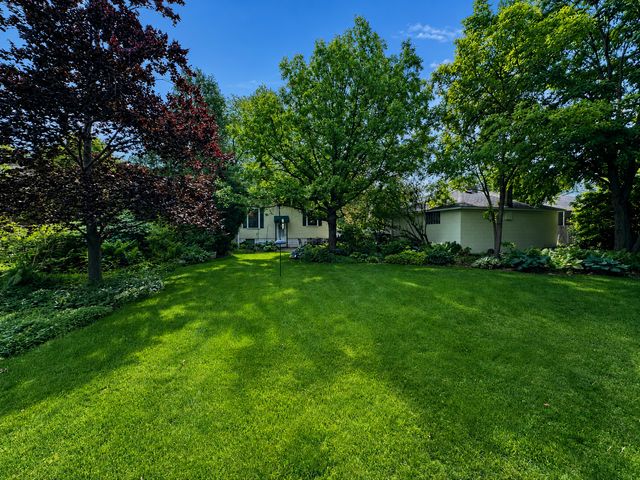 256 Center Road, Frankfort, IL 60423
