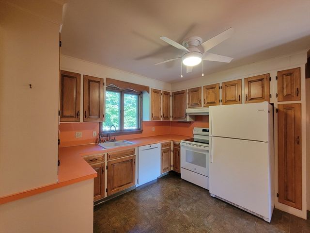 1 Park Street, Athol, MA 01331
