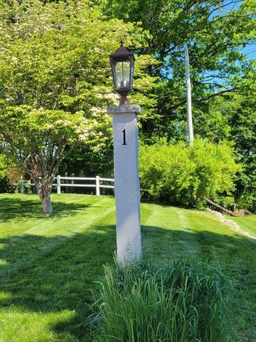 1 Park Street, Athol, MA 01331