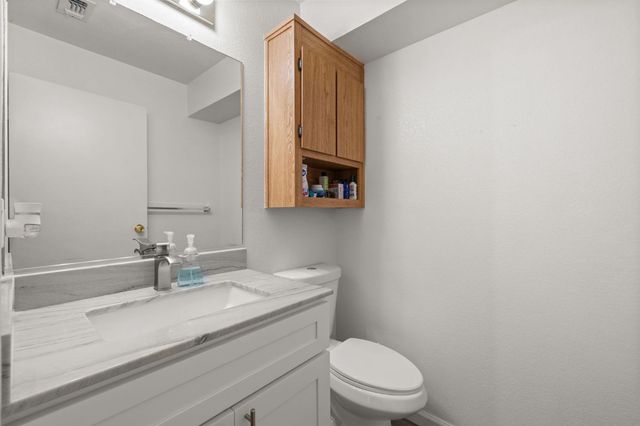 7648 Lily Mar Ln, Antelope, CA 95843