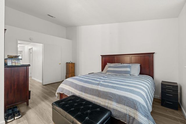 7648 Lily Mar Ln, Antelope, CA 95843