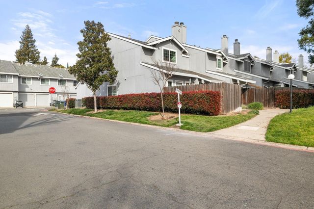 7648 Lily Mar Ln, Antelope, CA 95843