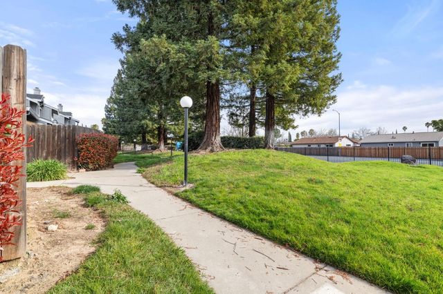 7648 Lily Mar Ln, Antelope, CA 95843