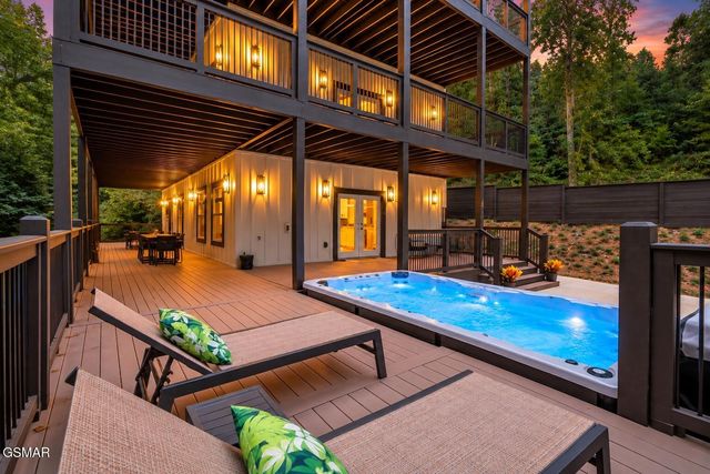 752 Loop Road, Gatlinburg, TN 37738