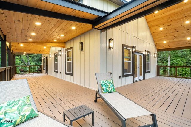 752 Loop Road, Gatlinburg, TN 37738